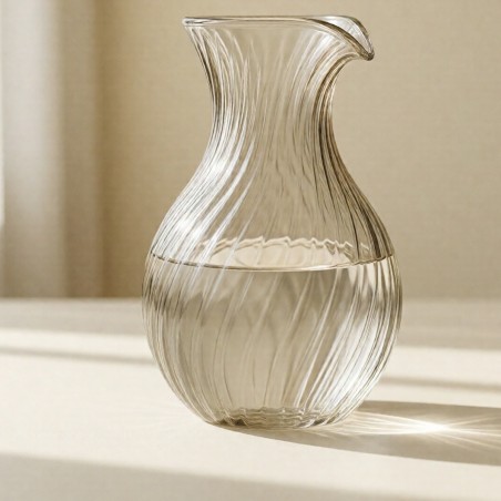 Carafe Onde — vue de trois quarts