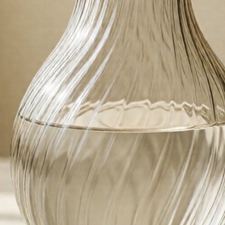 Carafe Onde — gros plan sur la matière